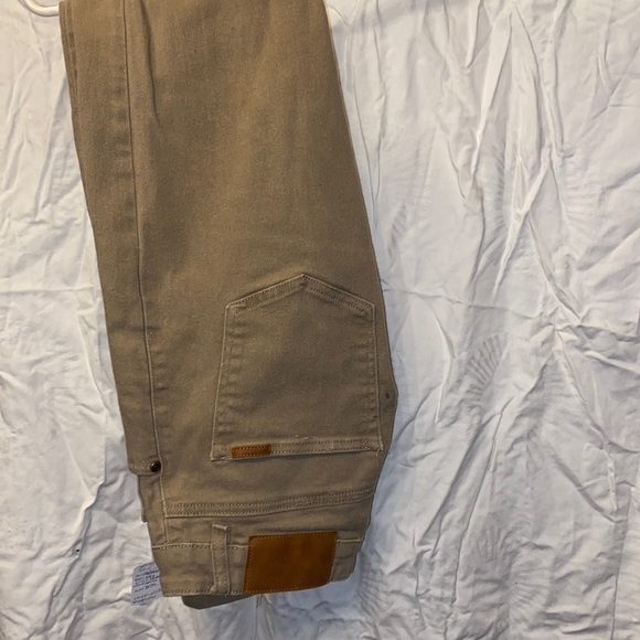 Ladies beige Urban Heritage jeans see pics green marks size 30 - Picture 3 of 8